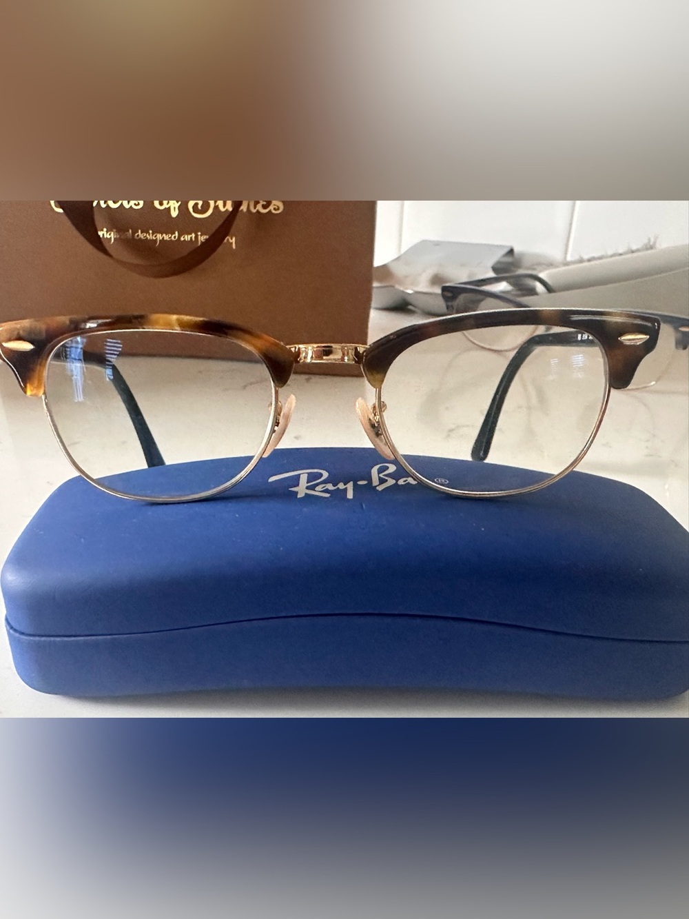 Ray-Ban CLUBMASTER FLECK OPTICS
Unisex